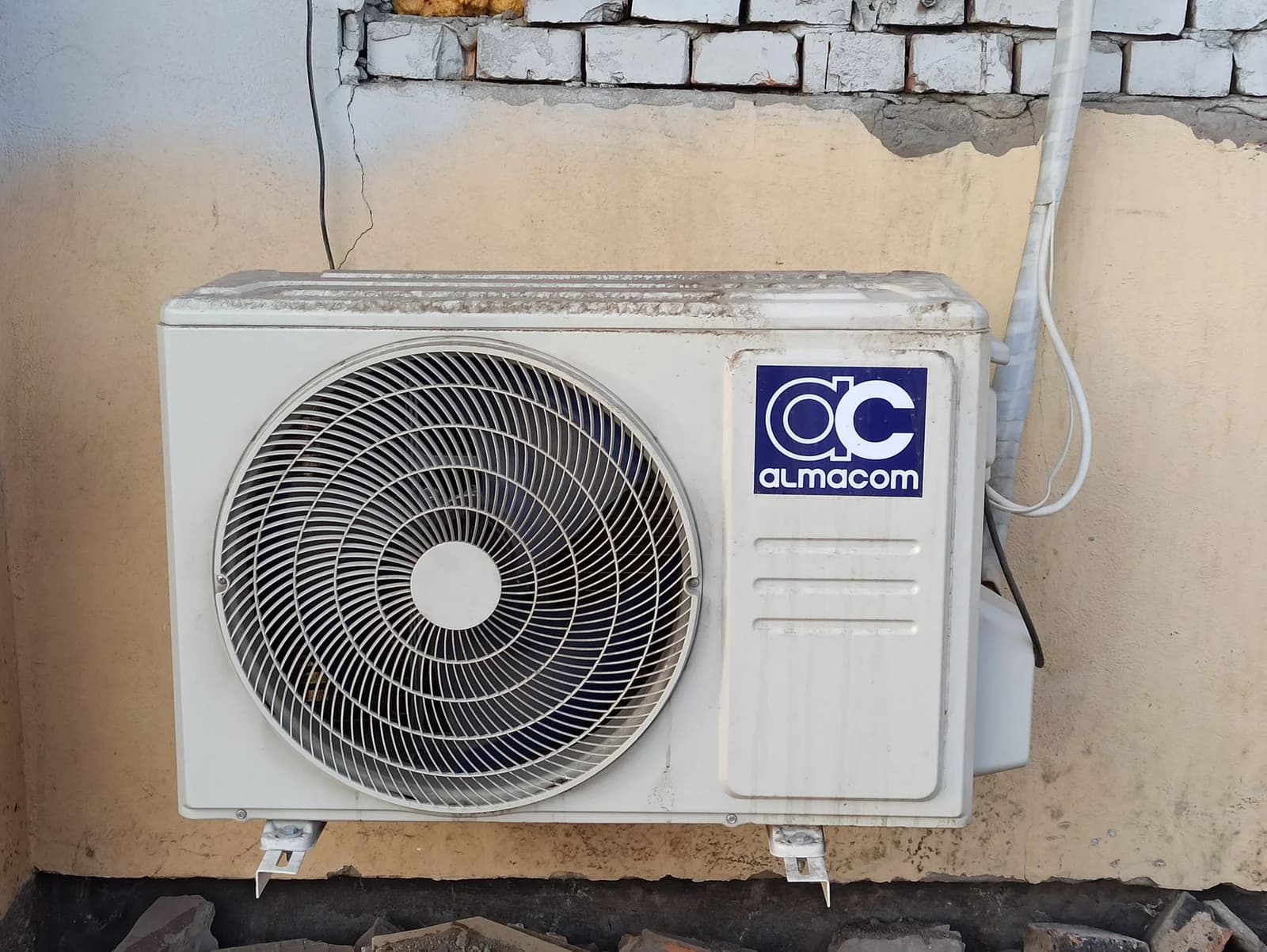 Replacing a Furnace or Heat Pump in Venice: Why the Season You Choose Matters